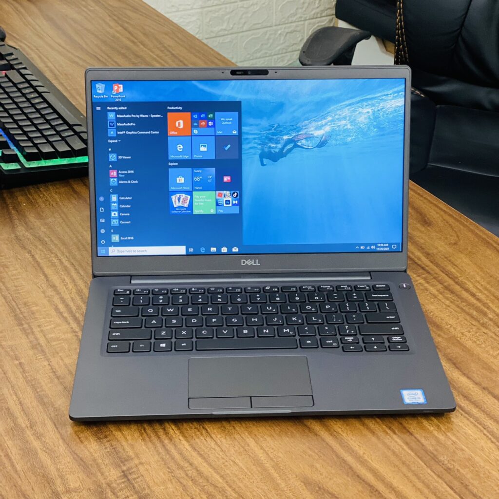 Laptop Dell 7300