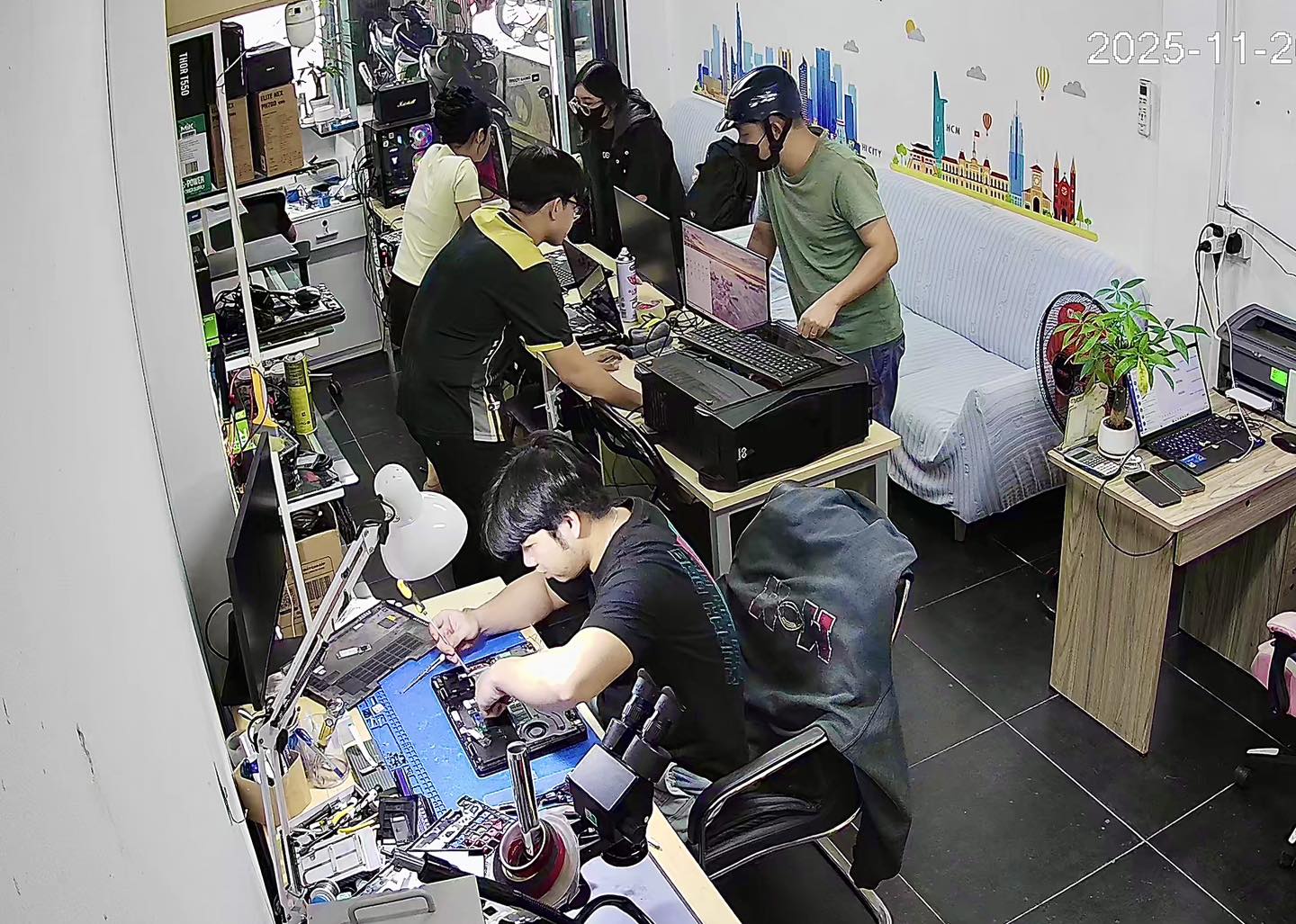 laptop bung bản lề hướng giải quyết - ITQ Computer Quảng Ngãi uy tín